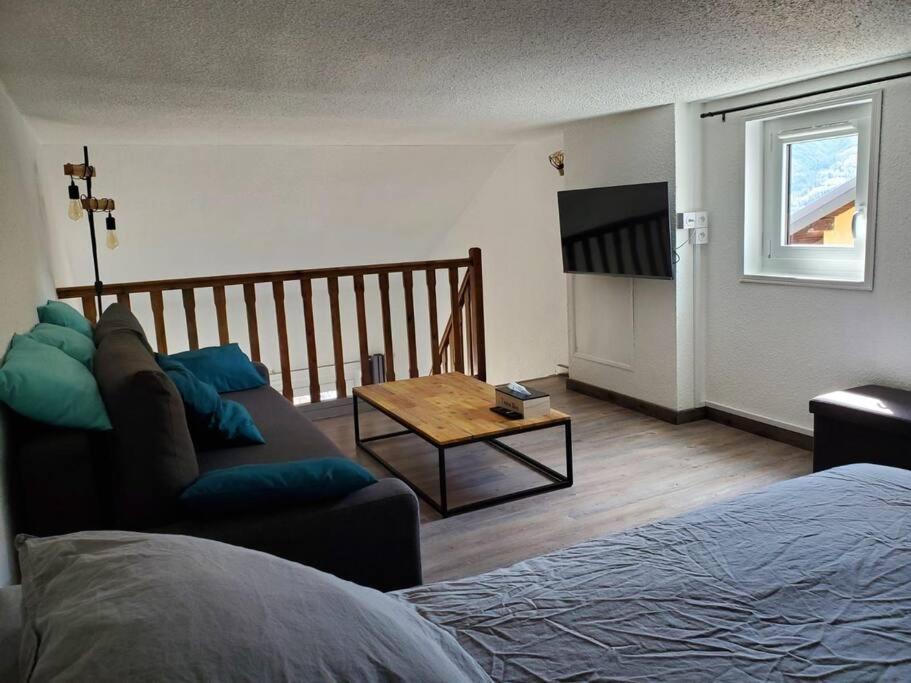 Chaleureux. Appartement Barcelonnette